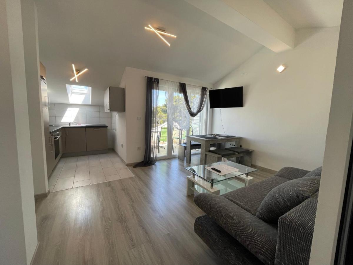 Apartments Villa M&M 비빈제 외부 사진